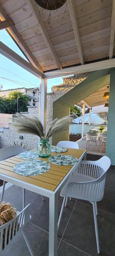 Vrasná Costa Anastasia_Sea View Suites الغرفة الصورة