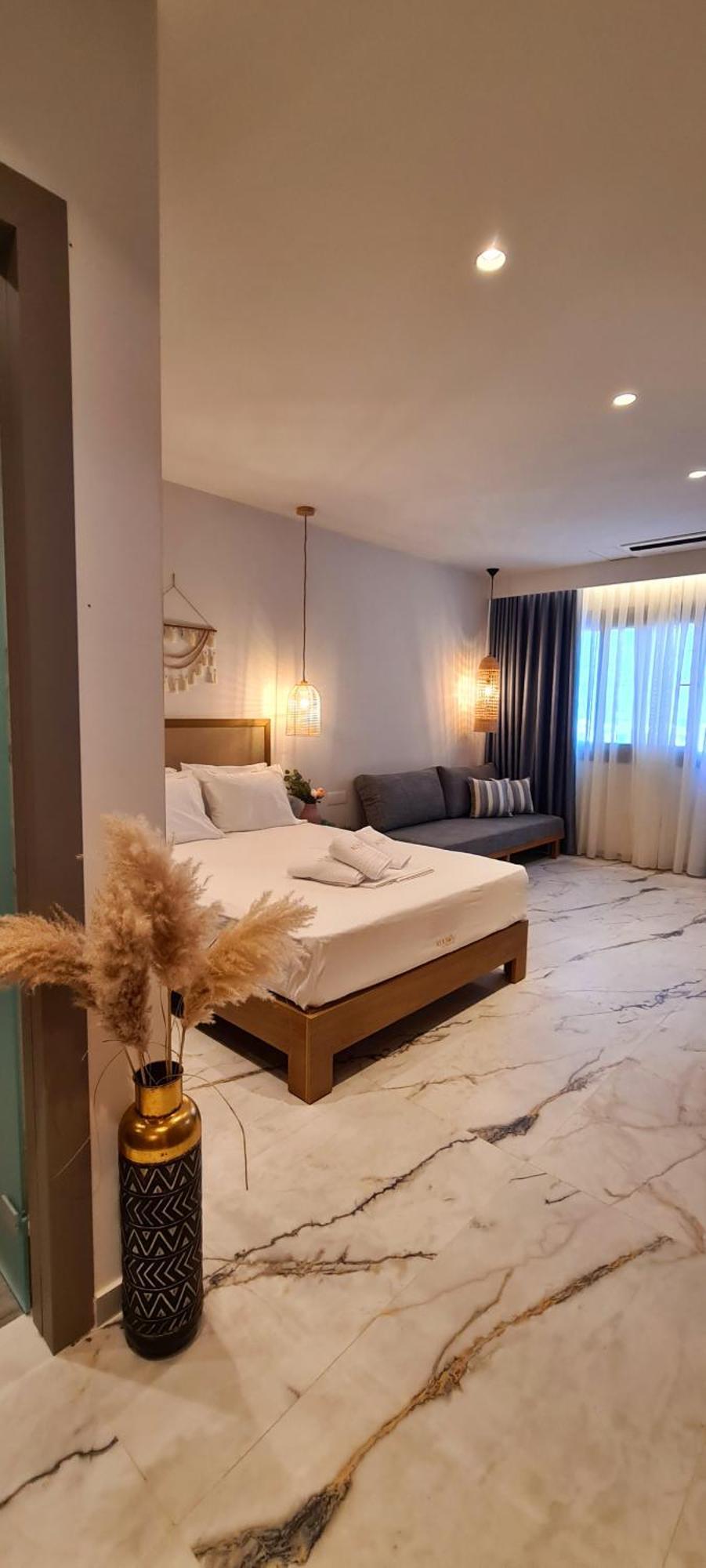 Vrasná Costa Anastasia_Sea View Suites الغرفة الصورة