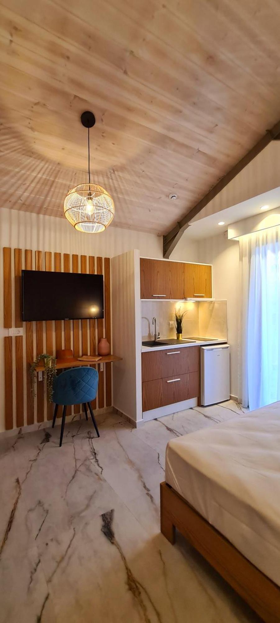 Vrasná Costa Anastasia_Sea View Suites الغرفة الصورة