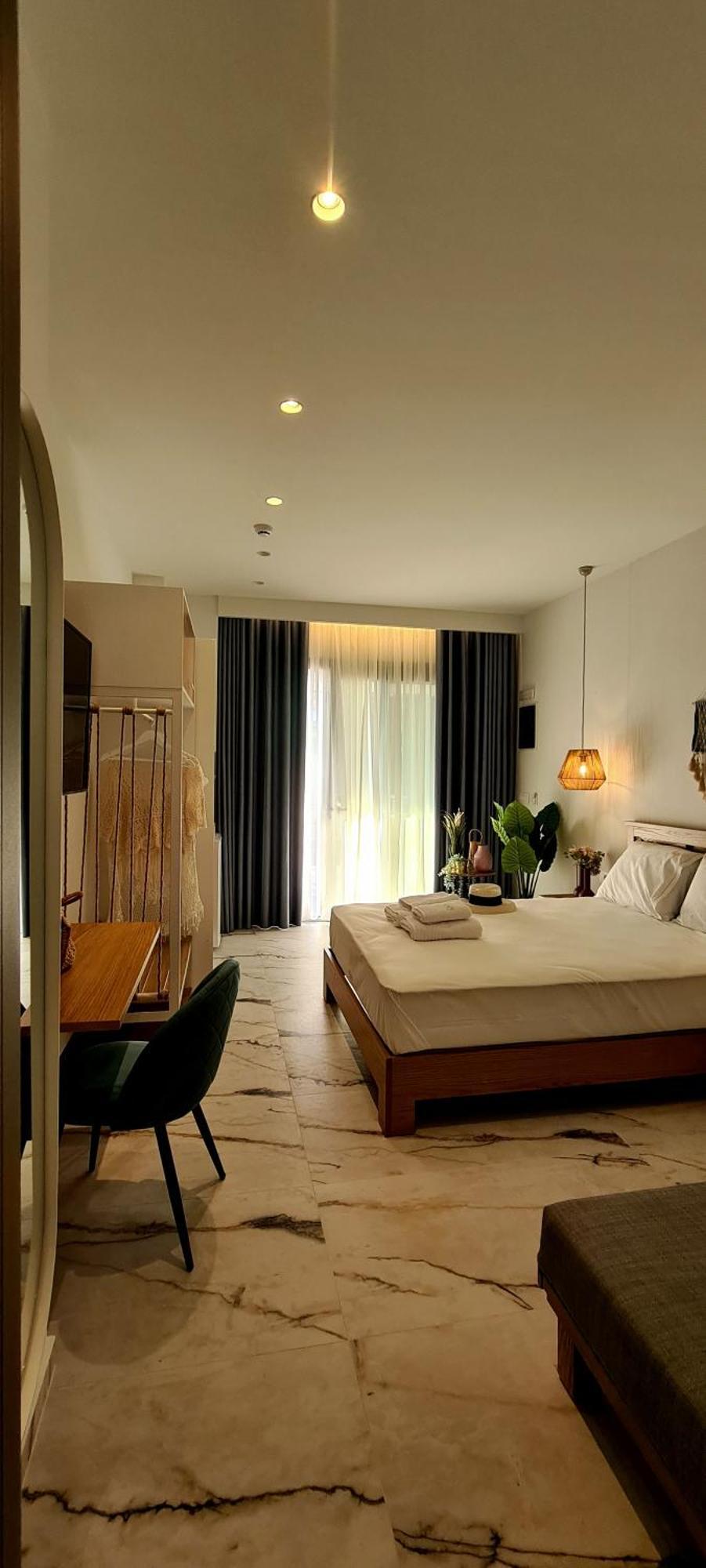 Vrasná Costa Anastasia_Sea View Suites الغرفة الصورة